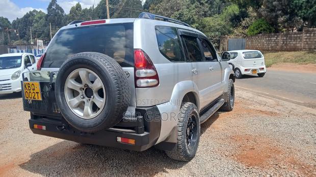Toyota Land Cruiser Prado 2005 Silver