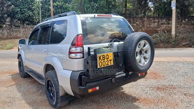 Toyota Land Cruiser Prado 2005 Silver