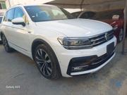 Volkswagen Tiguan 2.0T SE R-Line Black AWD 4MOTION 2020 White for sale