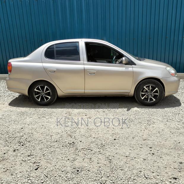 Toyota Platz 1.5 FWD 2003 Beige