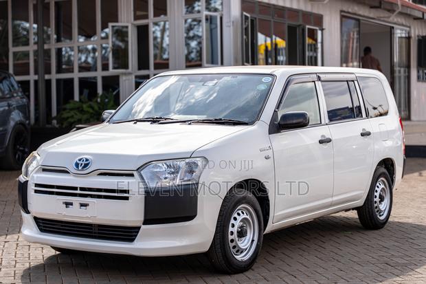 Toyota Probox 1.5 Hybrid DX 2020 White