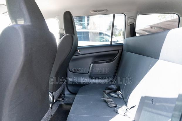 Toyota Probox 1.5 Hybrid DX 2020 White