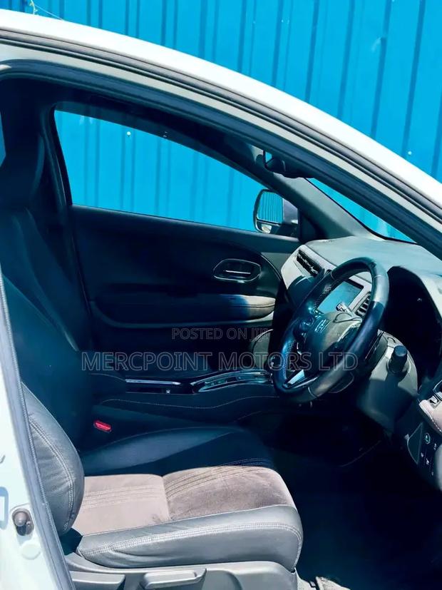 Honda Vezel 1.5 2WD 2019 White