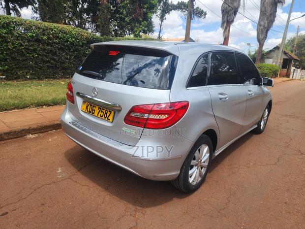 Mercedes-Benz B-Class B180 Petrol 2015 Silver