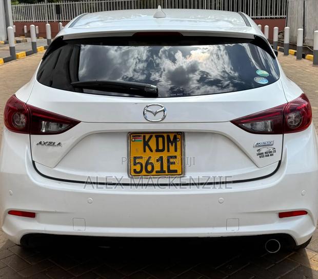 Mazda Axela 2017 White
