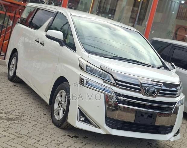 Toyota Alphard 2019 White