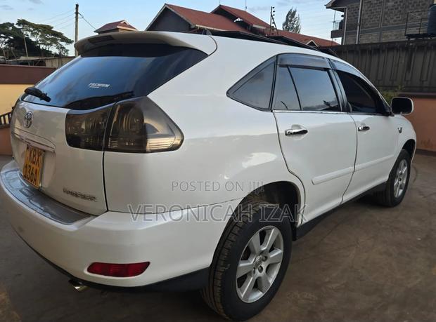 Toyota Harrier 2006 White