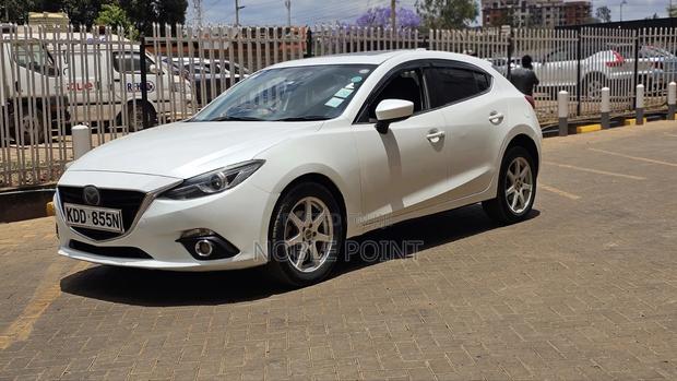 Mazda Axela SV Premium 2014 Pearl