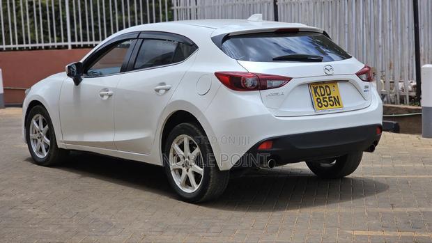 Mazda Axela SV Premium 2014 Pearl