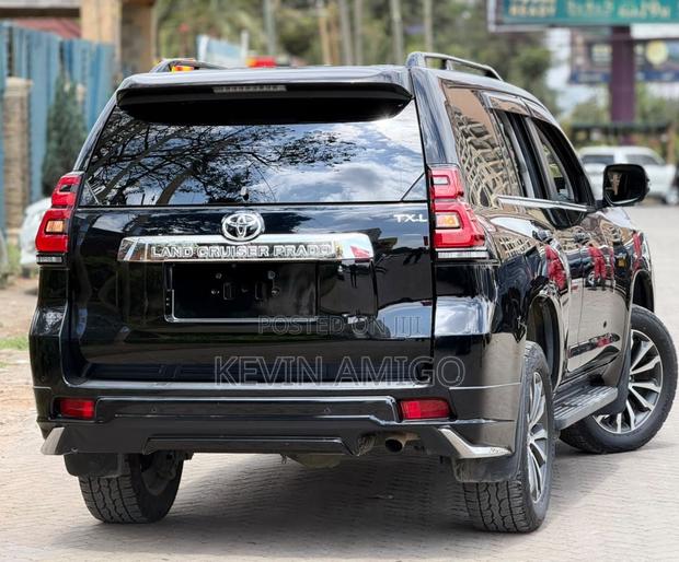 Toyota Land Cruiser Prado 2.8 2020 Black