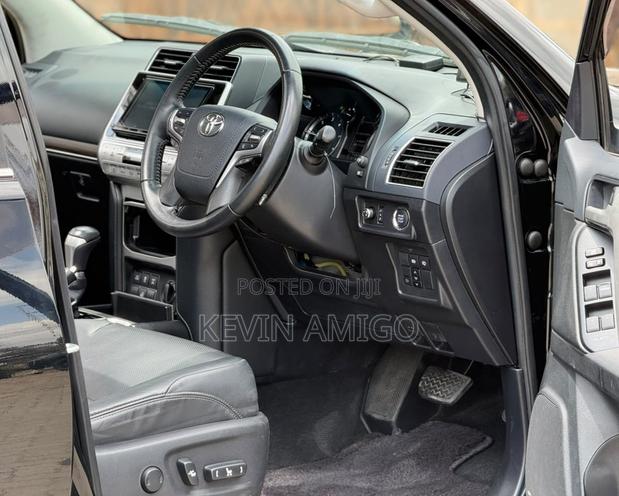 Toyota Land Cruiser Prado 2.8 2020 Black
