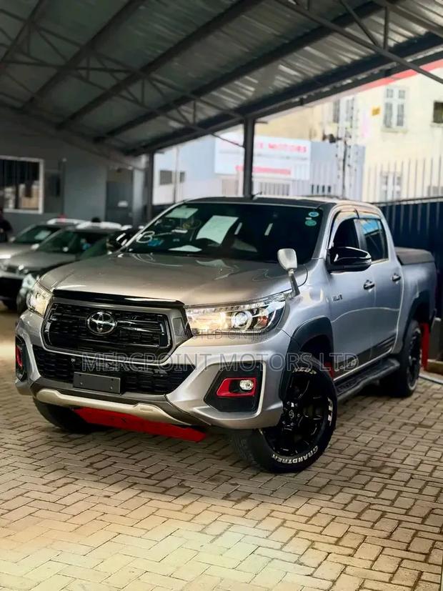 Toyota Hilux Revo Double Cab Deisel 2.4 AWD 2019 Silver