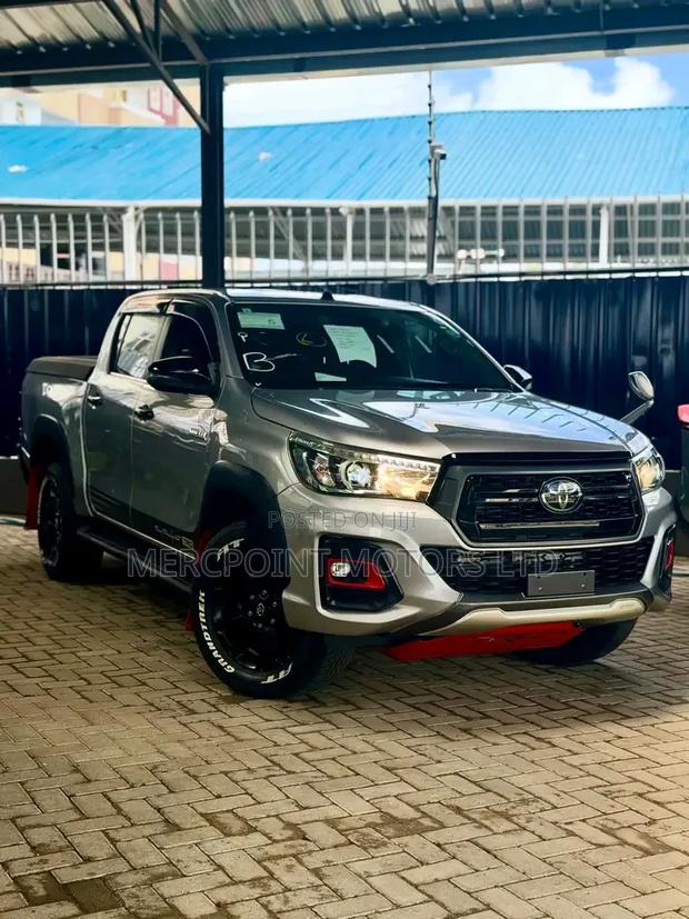 Toyota Hilux Revo Double Cab Deisel 2.4 AWD 2019 Silver