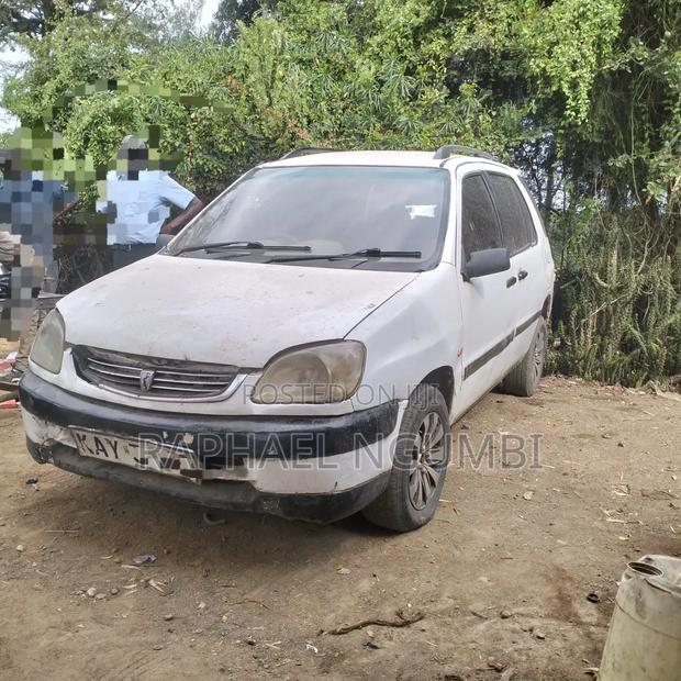 Toyota Raum 1998 White