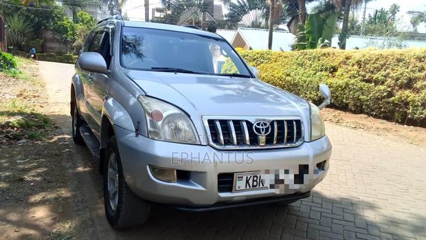Toyota Land Cruiser Prado 3.0 D-4D 5dr 2005 Silver