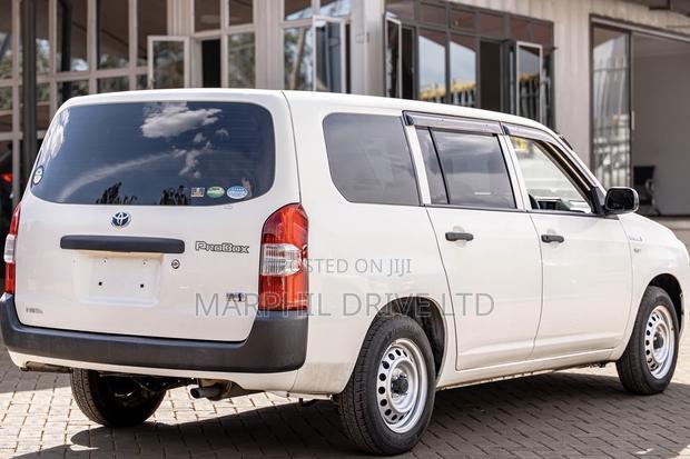 Toyota Probox 1.5 Hybrid DX 2019 White