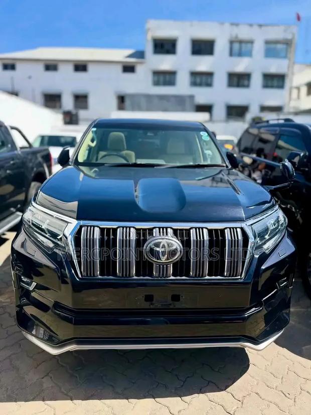 Toyota Land Cruiser Prado 2.8 2019 Black
