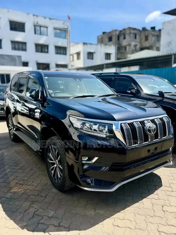 Toyota Land Cruiser Prado 2.8 2019 Black