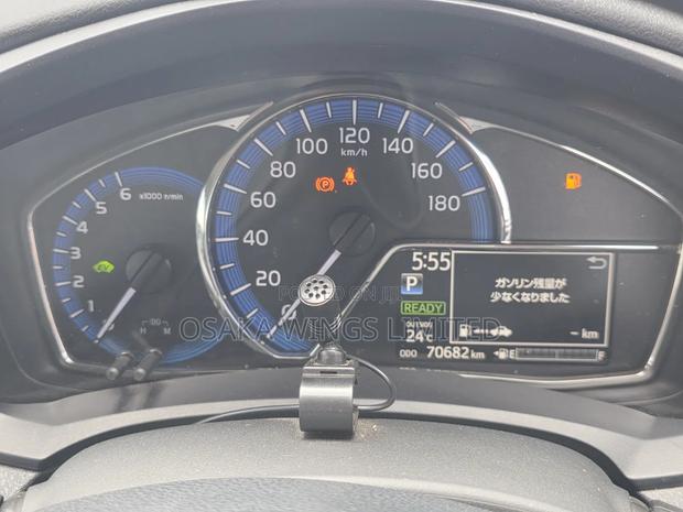 Toyota Axio 1.5 Hybrid 2WD 2019 White
