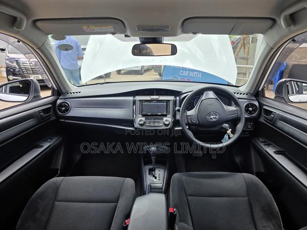Toyota Axio 1.5 Hybrid 2WD 2019 White