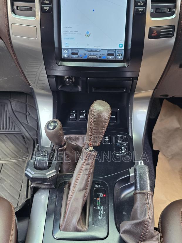Toyota Land Cruiser Prado 3.0 D-4D 3dr 2006 Gray