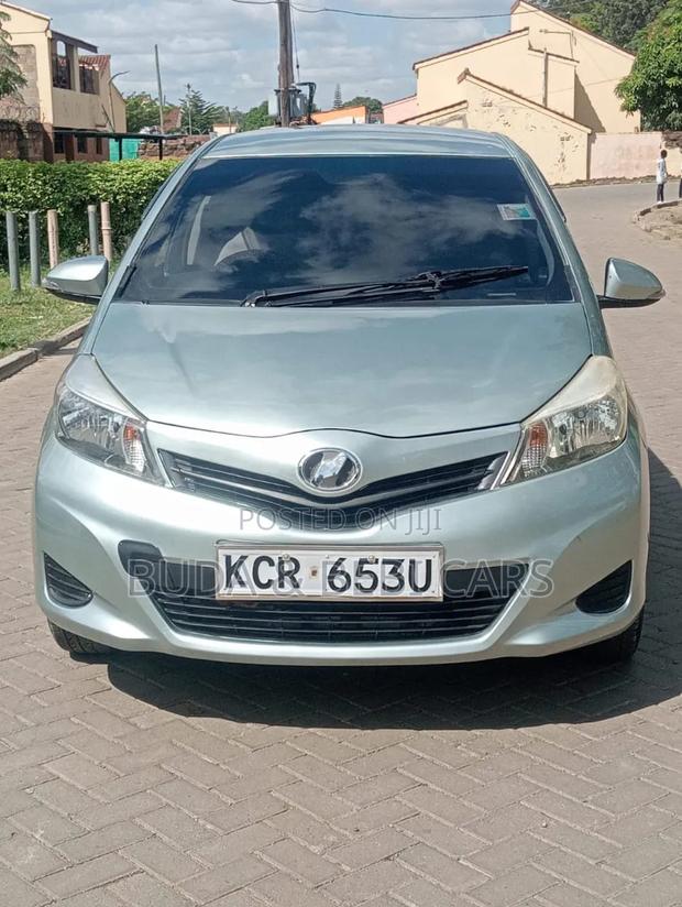 Toyota Vitz 2012 Green