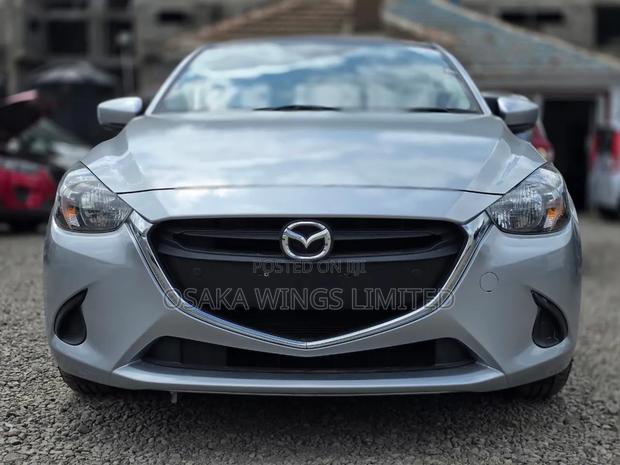 Mazda Demio 2019 Silver
