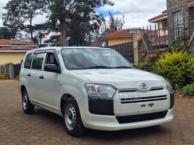 Toyota Probox 1.5 F 2WD 2019 White