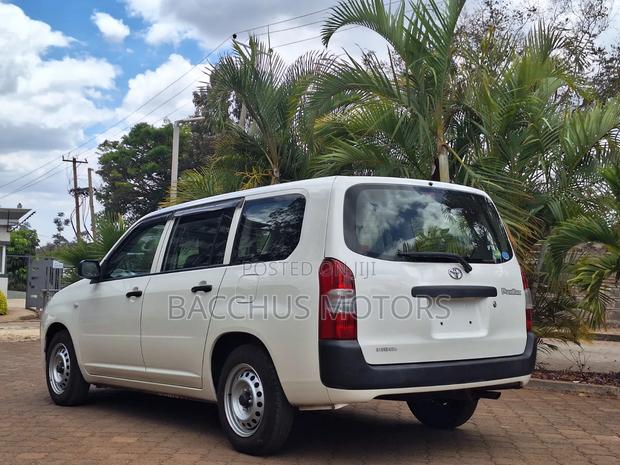 Toyota Probox 1.5 F 2WD 2019 White