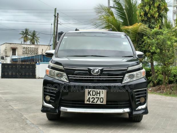 Toyota Voxy 2015 Black