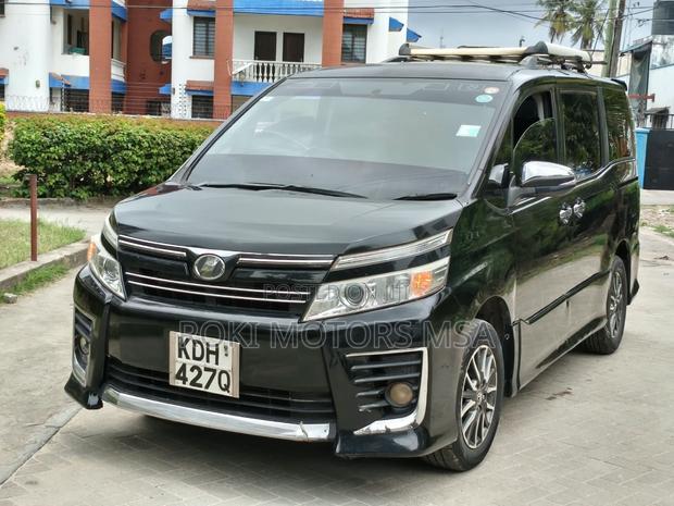 Toyota Voxy 2015 Black