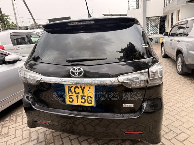 Toyota Wish 2013 Black