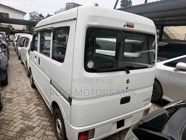 Suzuki Every Wagon 2018 White