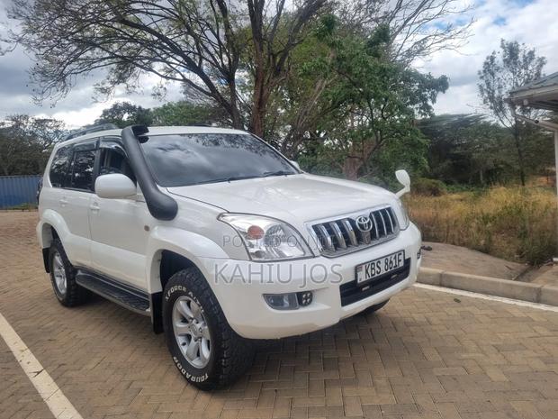 Toyota Land Cruiser Prado 2005 White