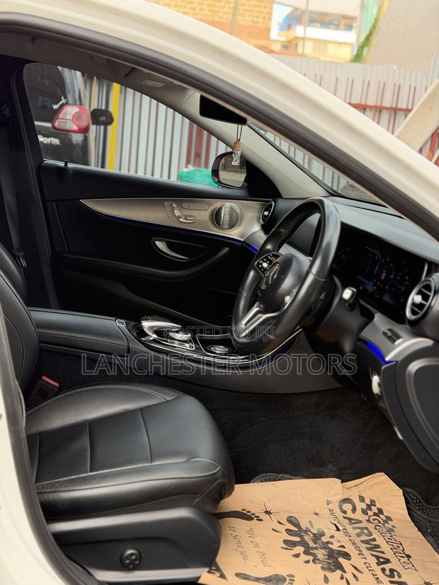 Mercedes-Benz E220 2018 White