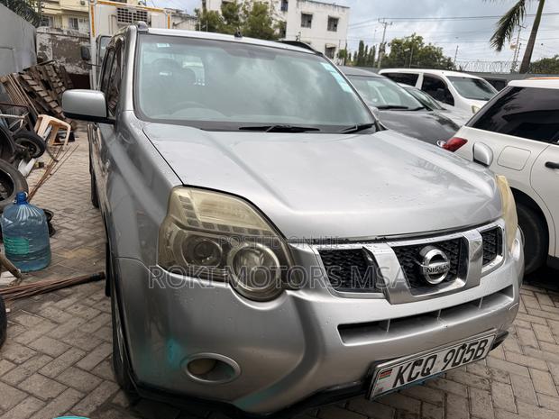 Nissan X-Trail 2013 Silver