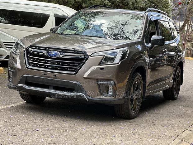 Subaru Forester Premium 2022 Gold