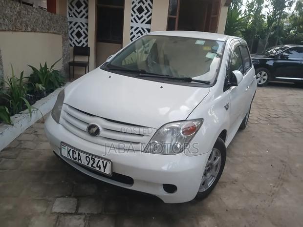 Toyota IST 2007 White