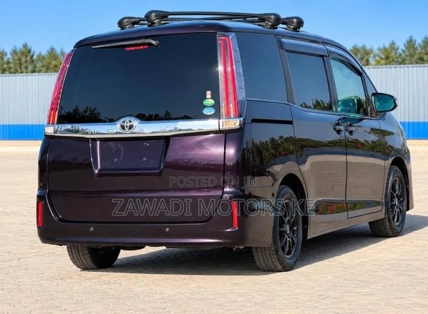 Toyota Noah 2019 Purple