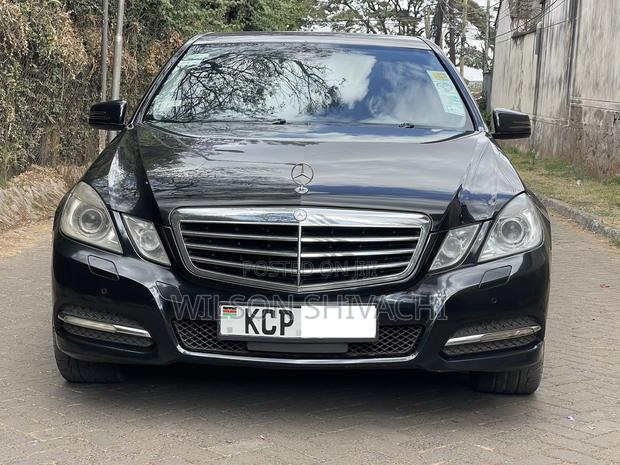 Mercedes-Benz E300 2011 Black