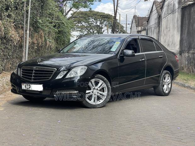 Mercedes-Benz E300 2011 Black