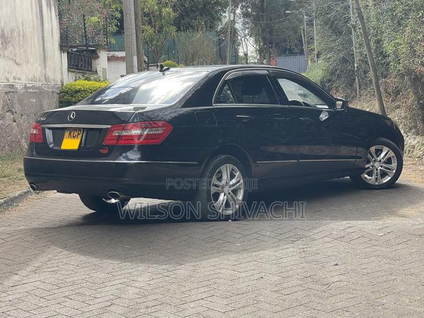 Mercedes-Benz E300 2011 Black