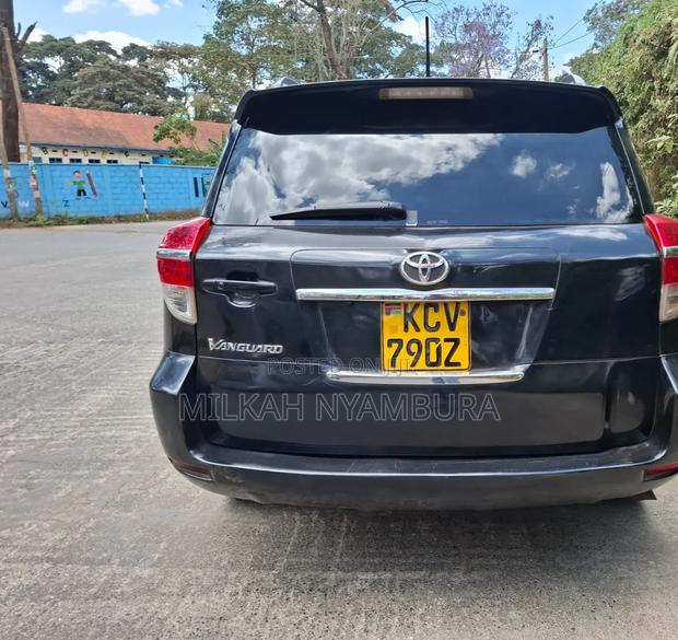 Toyota Vanguard 2012 Black