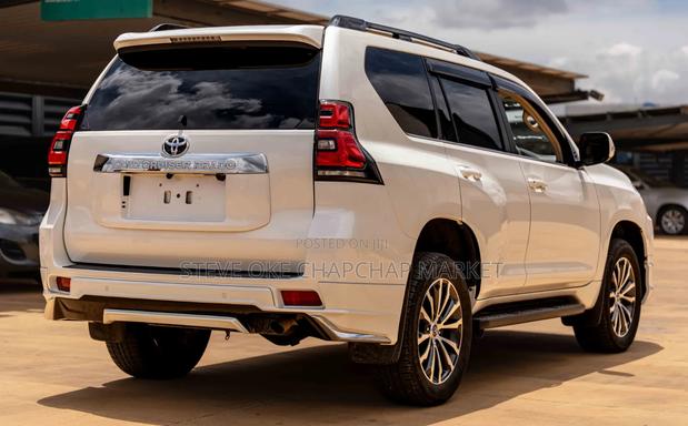Toyota Land Cruiser Prado 2.8 2021 White