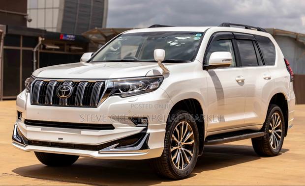 Toyota Land Cruiser Prado 2.8 2021 White