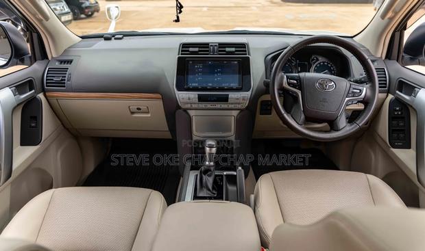 Toyota Land Cruiser Prado 2.8 2021 White