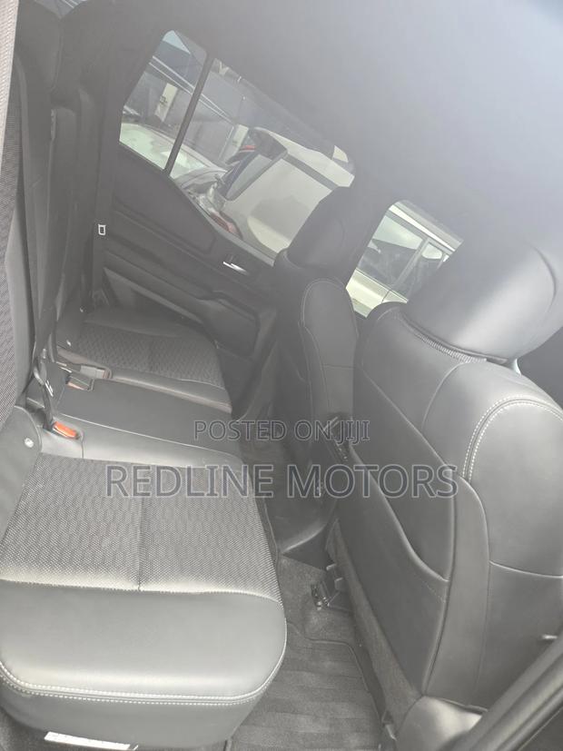 Toyota Land Cruiser Prado 2.7 2025 Black