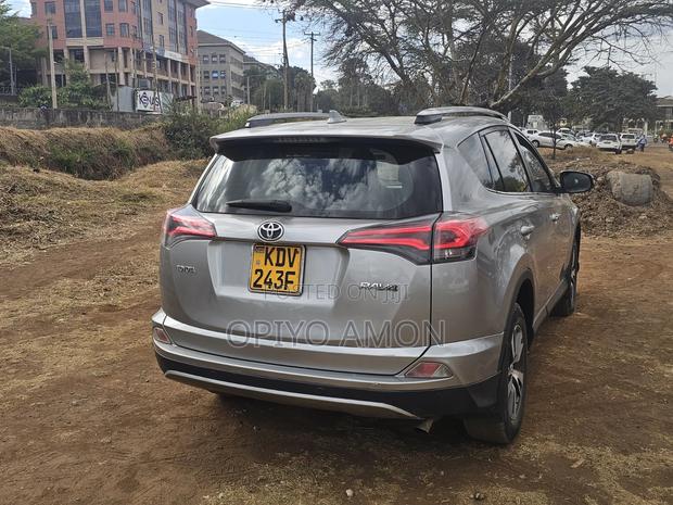 Toyota RAV4 2017 Silver