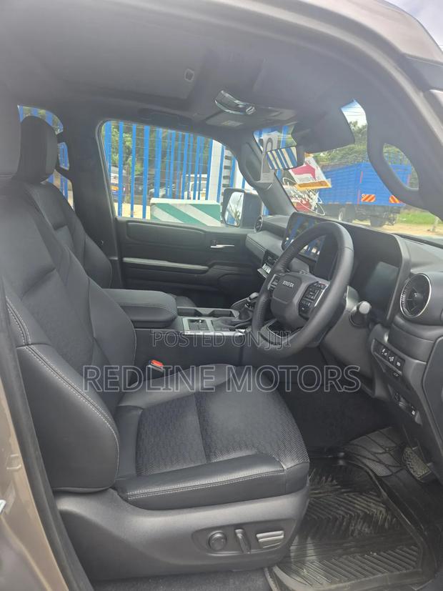 Toyota Land Cruiser Prado 2.7 2025 Brown