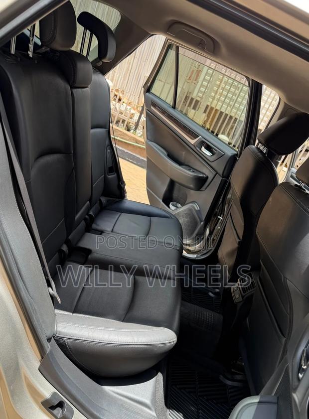 Subaru Outback 2.5i 4dr Wagon AWD (2.5L 4cyl CVT) 2015 Brown